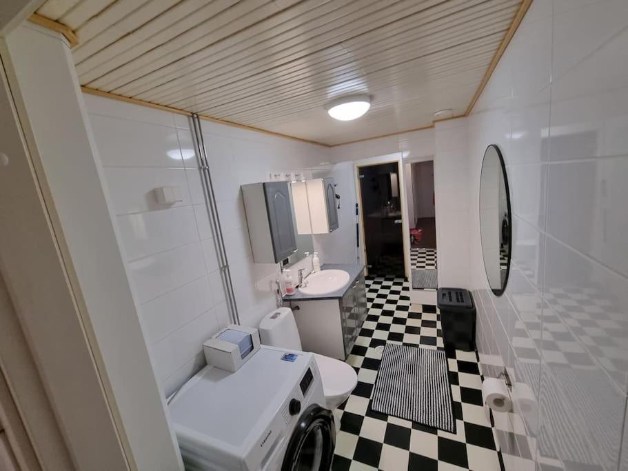 Valoisa Huoneisto Jossa Erinomaiset Vuoteet. Mikkeli Exterior foto